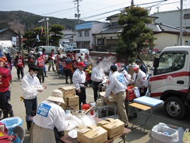 渡波公民館での給食活動