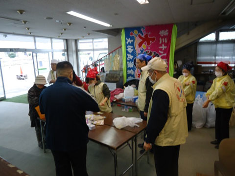 11月25日常総市での給食支援