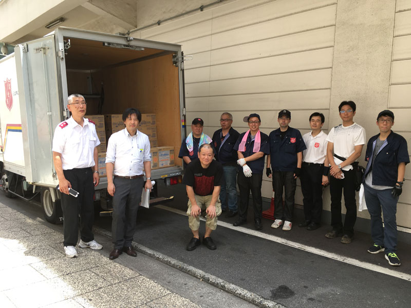 松屋様より飲料水の寄贈